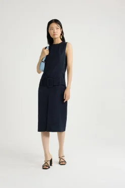 Midikleid mit Gürtel aus leichtem recyceltem Nylon